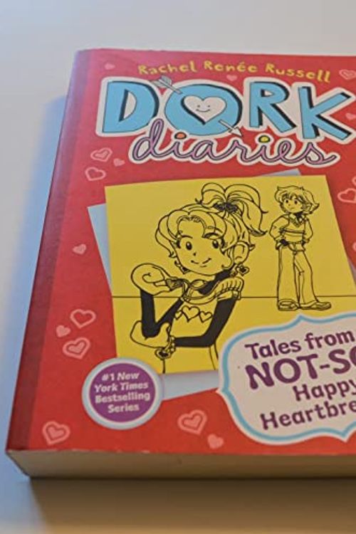 Cover Art for 9781481431255, Dork Diaries Tales From a Not so Happy Heartbreaker by Rachel Renee Russell