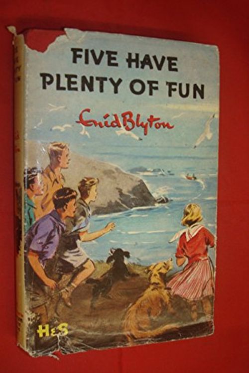 Cover Art for 9780340033739, Five Have Plenty of Fun by Enid Blyton