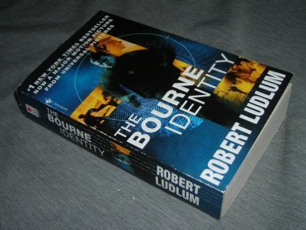 Cover Art for B001OHURSS, The Bourne Identity by Robert Ludlum