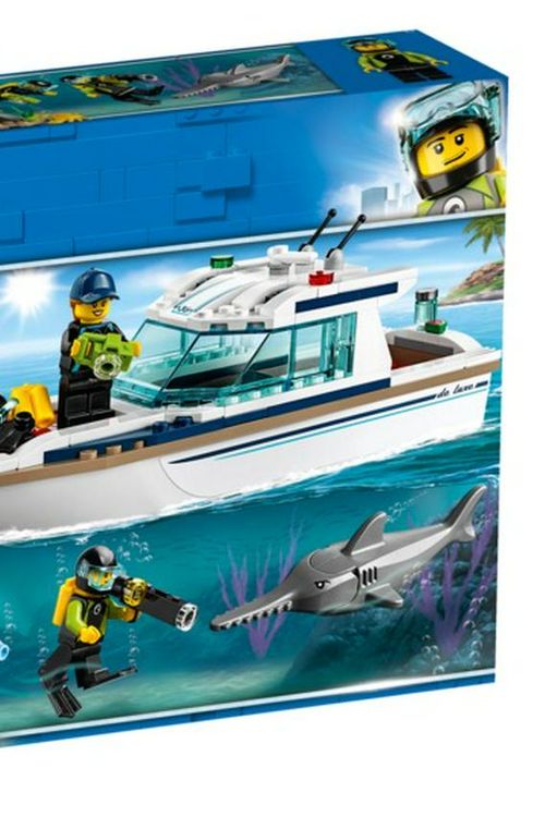 Cover Art for 5702016369533, Diving Yacht Set 60221 by LEGO