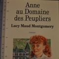 Cover Art for 9782890374836, Anne au Domaine des Peupliers by Lucy Maud Montgomery