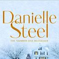 Cover Art for B09J4X27TY, Invisible by Danielle Steel