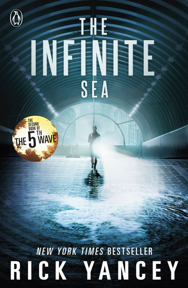 Cover Art for 9780141345871, The 5th Wave: The Infinite Sea (Book 2) by Rick Yancey