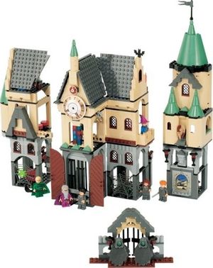 Cover Art for 0673419033770, Hogwarts Castle Set 4757 by LEGO