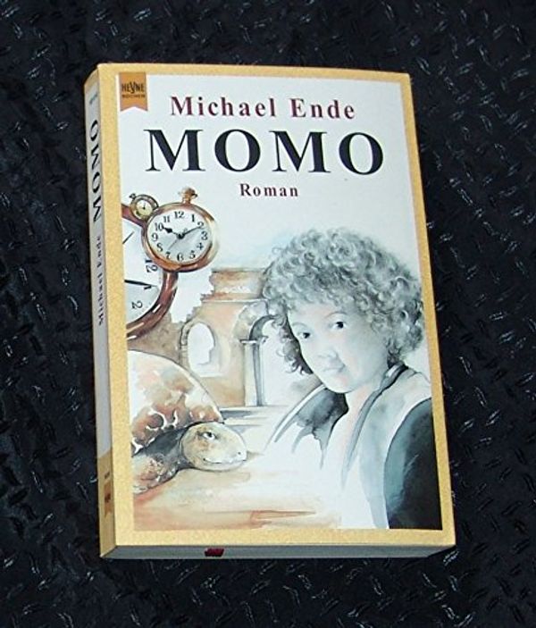 Cover Art for 9789504634799, Momo by Michael Ende