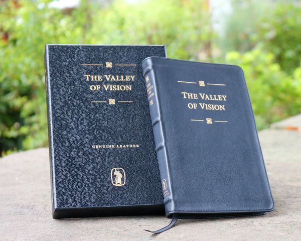 Cover Art for 9781848713093, The Valley of Vision (Genuine Leather): A Collection of Puritan Prayers and Devotions by Arthur Bennett