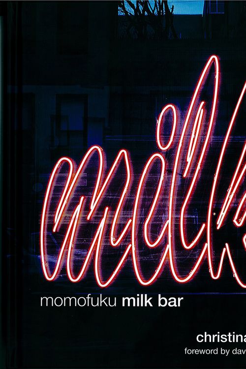 Cover Art for 9781906650766, Momofuku Milkbar by Christina Tosi