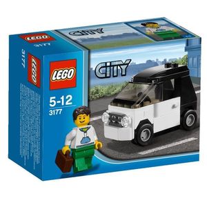 Cover Art for 5702014601819, Small Car Set 3177 by LEGO Airport