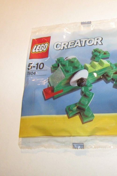 Cover Art for 5702014540743, Lizard Set 7804 by Lego