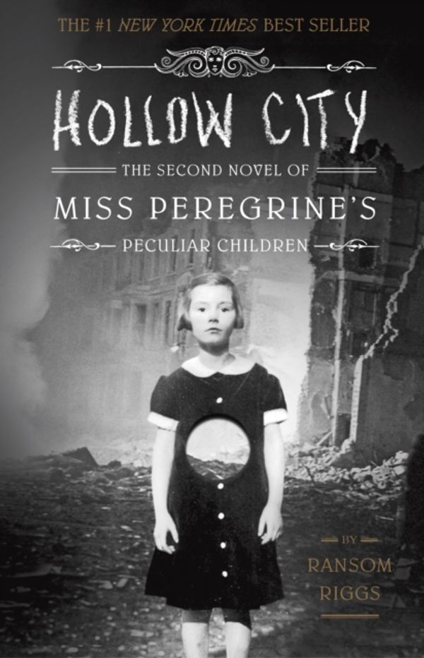 Cover Art for 9781594746123, Hollow City by Ransom Riggs