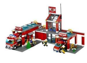 Cover Art for 0673419090834, Fire Station Set 7945 by LEGO UK