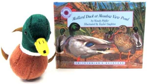 Cover Art for 9781568999616, Mallard Duck at Meadow View Pond by Wendy Pfeffer