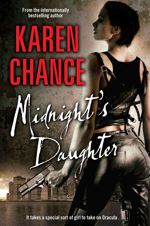 Cover Art for 9780143010937, Midnight's Daughter: A Midnight's Daughter Novel Volume 1 by Karen Chance