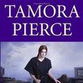 Cover Art for B017MY8TY0, Bloodhound (Beka Cooper) by Tamora Pierce (2009-04-14) by Tamora Pierce;