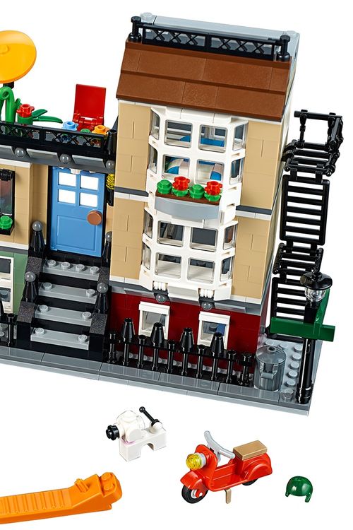 Cover Art for 0673419266543, Park Street Townhouse Set 31065 by LEGO