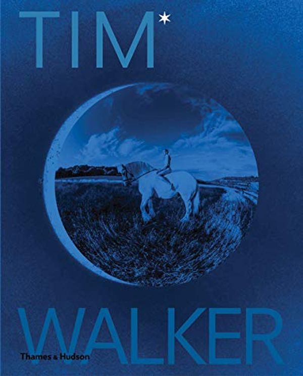 Cover Art for 9780500545171, Shoot for the Moon (Collector's Edition) by Walker Tim