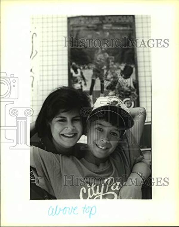 Cover Art for B081S6YVFK, Historic Images - 1994 Press Photo David Fein and his Role Model, his Mother, Louise. - nob05601 by 