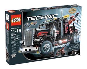 Cover Art for 0673419070010, Tow Truck Set 8285 by Lego