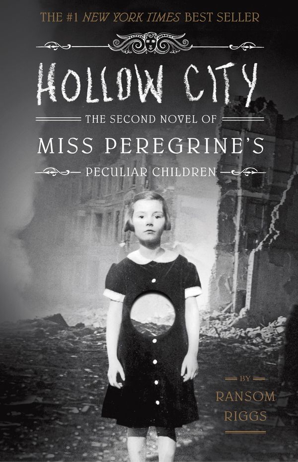 Cover Art for 9781594746208, Hollow City by Ransom Riggs