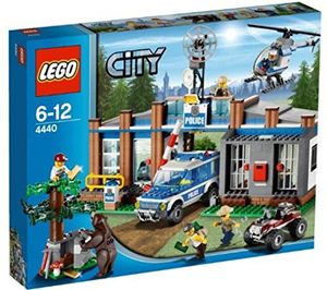 Cover Art for 5702014840959, Forest Police Station Set 4440 by Lego