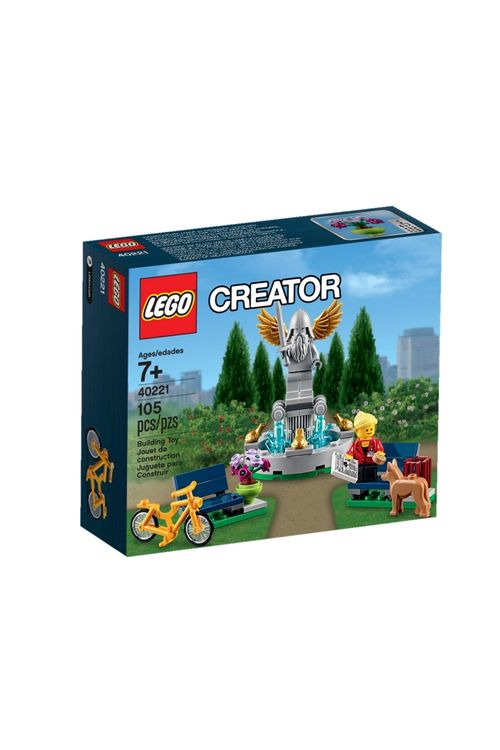 Cover Art for 5702015595438, Fountain Set 40221 by LEGO