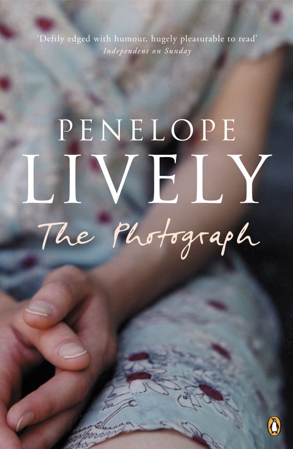 Cover Art for 9780141011943, The Photograph by Penelope Lively
