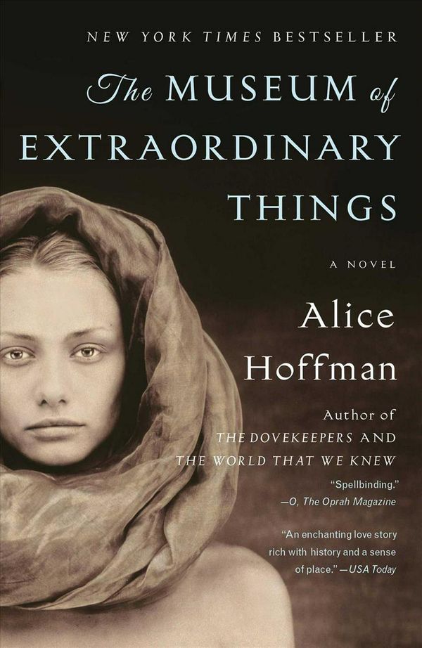 Cover Art for 9781451693577, The Museum of Extraordinary Things by Alice Hoffman