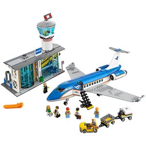 Cover Art for 0673419247436, Airport Passenger Terminal Set 60104 by Lego