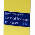 Cover Art for 9782070348589, VIEIL HOMME ET LA MER (LE) : SOUS Ã¯Â¿Â½TUI AVEC BIOGRAPHIE COULEUR by Ernest Hemingway