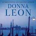 Cover Art for 8601422153811, By Donna Leon - Through a Glass, Darkly: A Commissario Guido Brunetti Mystery (Reissue) (2015-06-24) [Paperback] by Donna Leon
