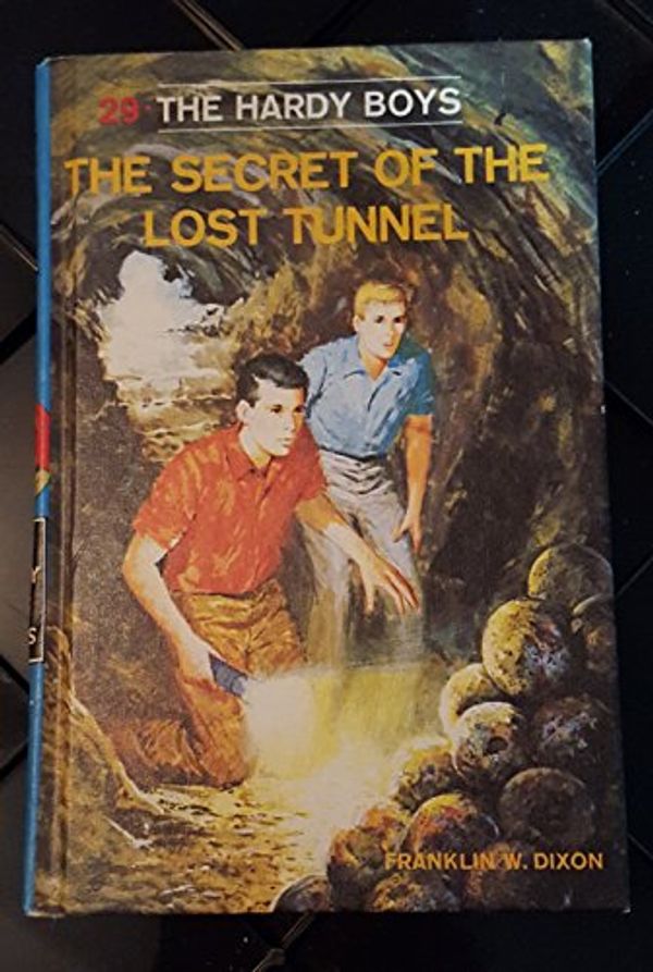Cover Art for B00891KFFC, The Hardy Boys: The Shattered Helmet #52 (The Hardy Boys Series, 52) by Franklin W. Dixon