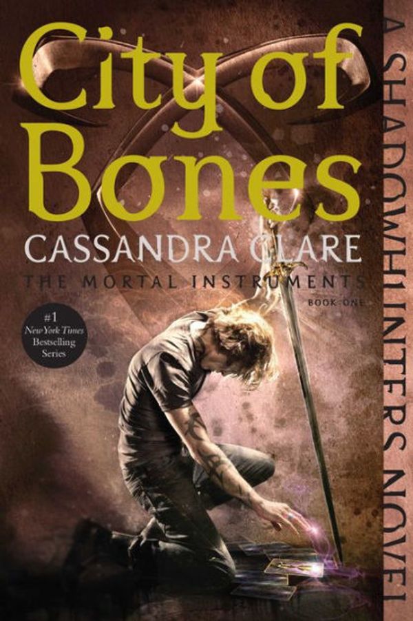 Cover Art for 9781416955078, City of Bones by Cassandra Clare
