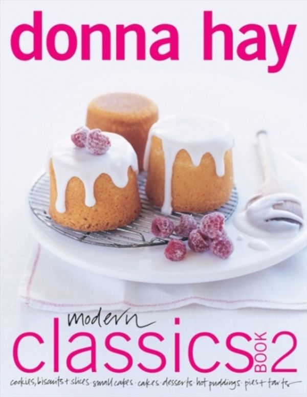 Cover Art for 9780732275358, Modern Classics: Book 2 by Donna Hay