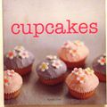 Cover Art for 9780760790120, Cupcakes by Pamela Clark