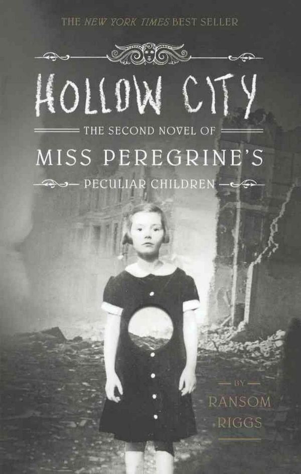 Cover Art for 9780606363945, Hollow City by Ransom Riggs