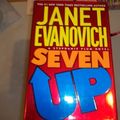 Cover Art for B00007CWHF, Seven Up (Stephanie Plum, No. 7) (Stephanie Plum Novels) by Janet Evanovich