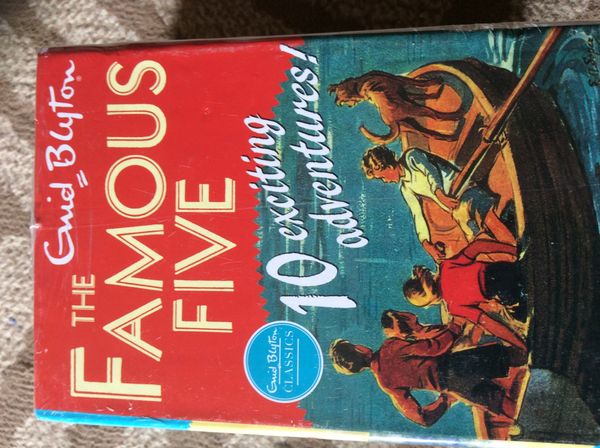 Cover Art for 9781444930726, Famous Five Books 1-10 Classic Editions Box Set by Enid Blyton