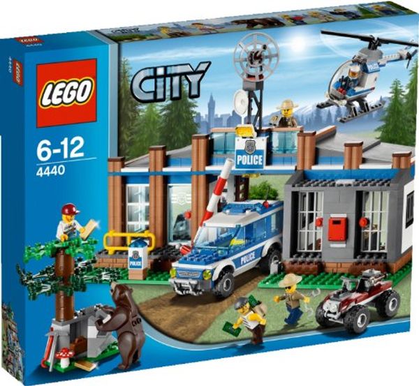 Cover Art for 5702014840959, Forest Police Station Set 4440 by Lego