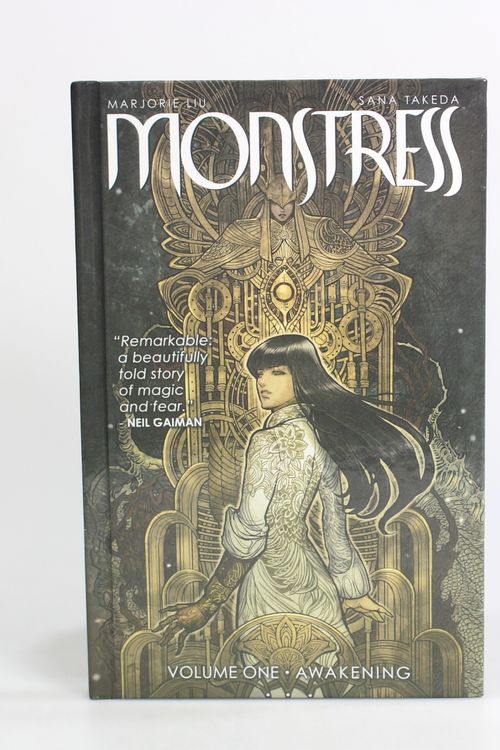 Cover Art for 9780606390682, Monstress 1Awakening by Marjorie M. Liu