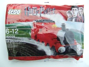 Cover Art for 0673419165105, Mini Hogwarts Express Set 40028 by Lego