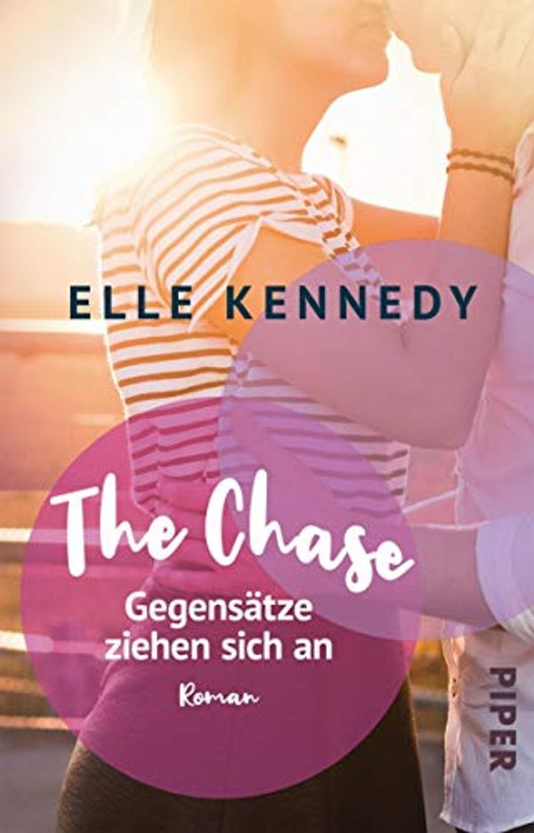 Cover Art for B07R59Y9NH, The Chase – Gegensätze ziehen sich an: Roman (Briar U 1) (German Edition) by Elle Kennedy