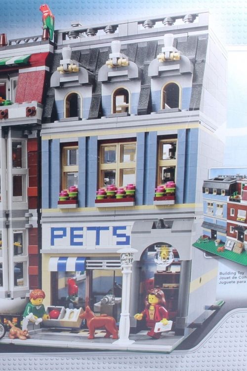 Cover Art for 0673419145350, Pet Shop Set 10218 by LEGO