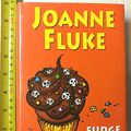 Cover Art for 9780758201522, Fudge Cupcake Murder by Joanne Fluke