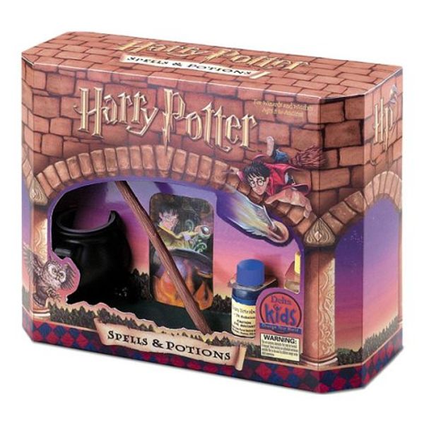 Cover Art for 9781583565957, Harry Potter Spells and Potions Hogwarts Class Kit by Delta Education