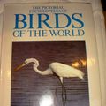 Cover Art for 9780831769116, Pictorial Encyclopedia of Birds of the World by Mark Rauzon