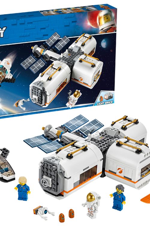 Cover Art for 5702016370478, Lunar Space Station Set 60227 by LEGO