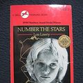 Cover Art for 9780440802914, Number the Stars by Lois Lowry