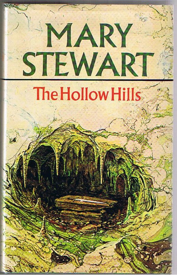 Cover Art for 9780340172759, The Hollow Hills by Mary Stewart