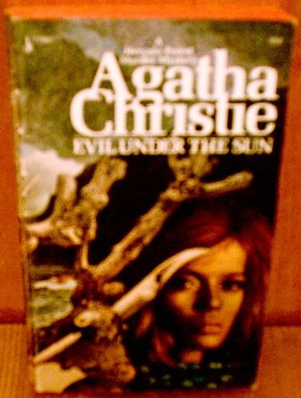 Cover Art for 9780671776671, Evil Under the Sun by Agatha Christie