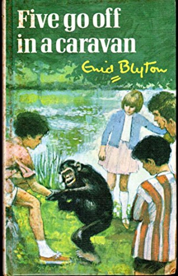 Cover Art for 9780340175026, Five Go Off in a Caravan by Enid Blyton
